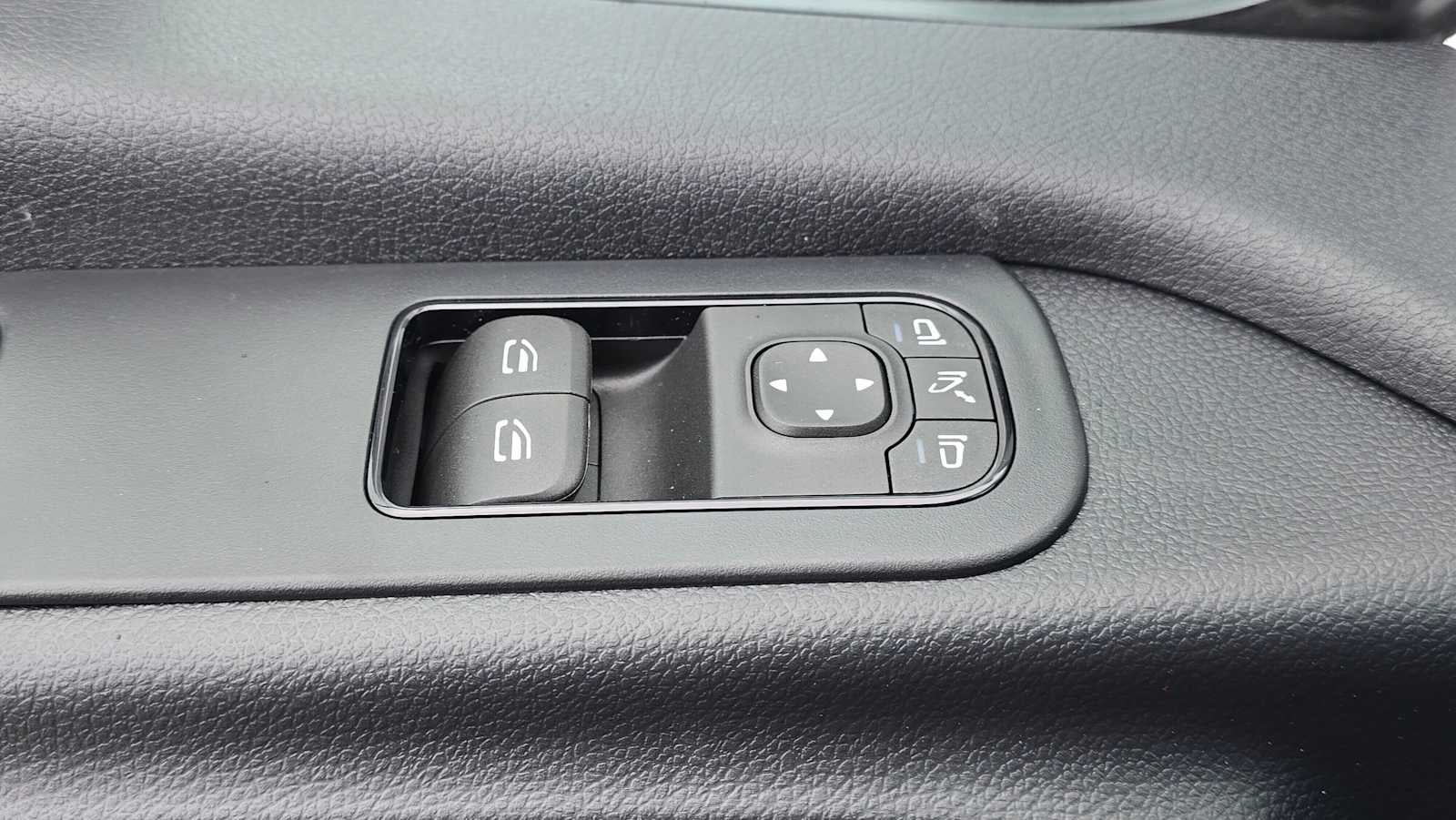 2026 Mercedes-Benz Sprinter 2500 Standard Roof I4 Diesel 144 RWD