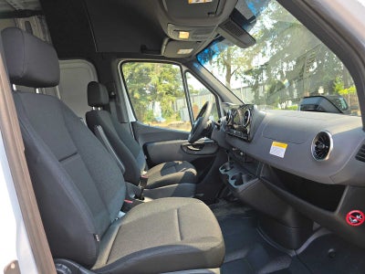 2026 Mercedes-Benz Sprinter 2500 Standard Roof I4 Diesel 144 RWD