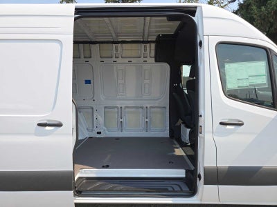 2026 Mercedes-Benz Sprinter 2500 Standard Roof I4 Diesel 144 RWD