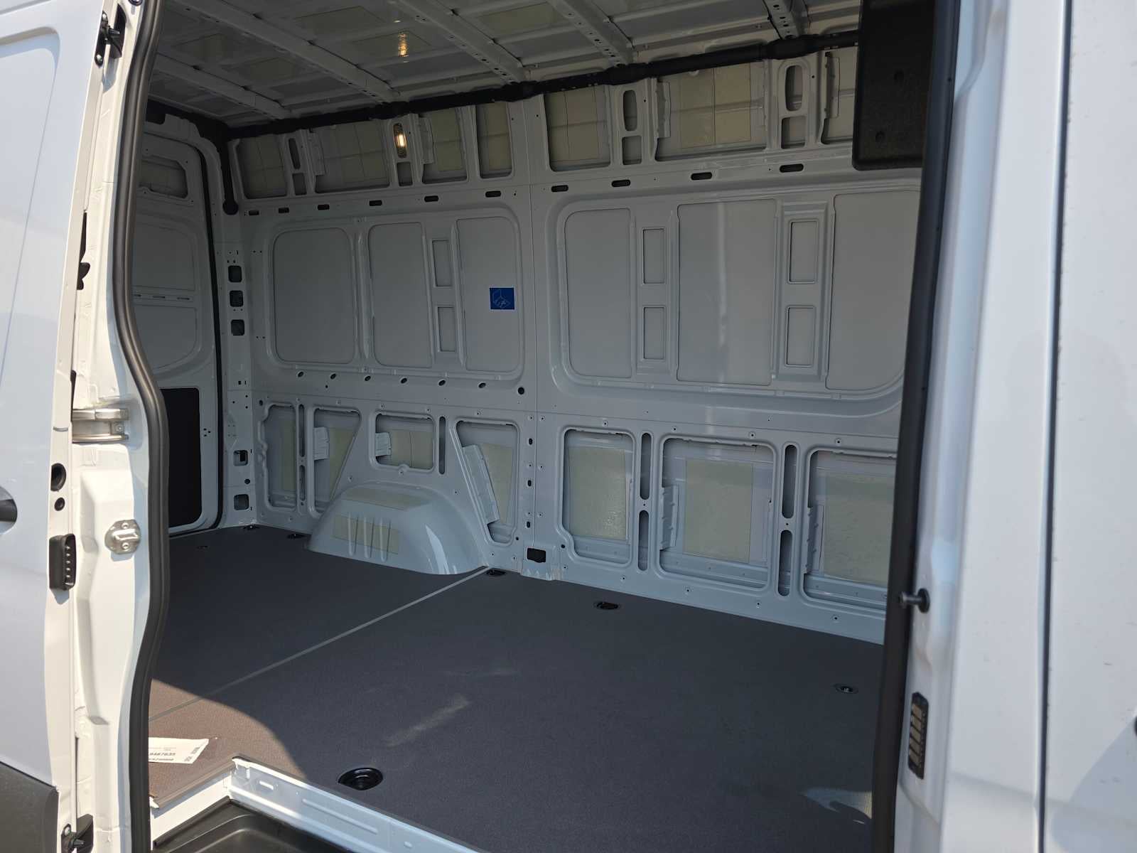 2026 Mercedes-Benz Sprinter 2500 Standard Roof I4 Diesel 144 RWD