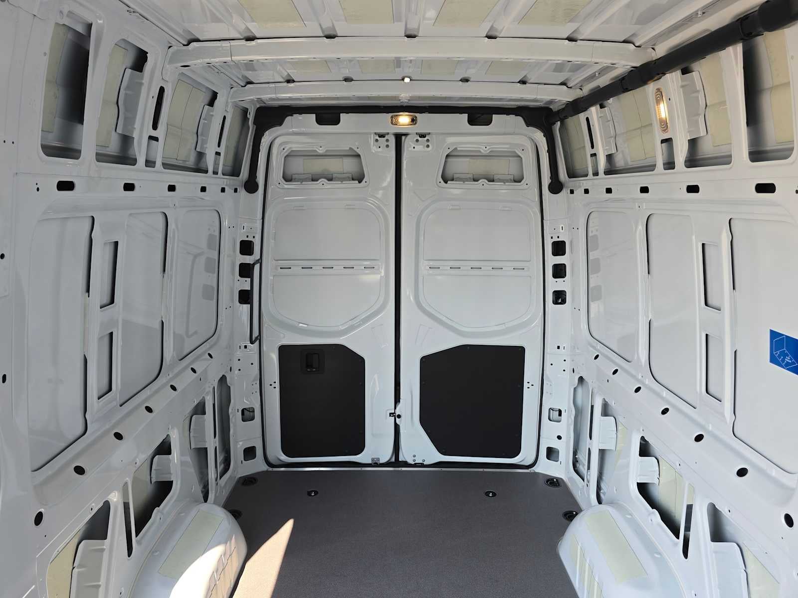 2026 Mercedes-Benz Sprinter 2500 Standard Roof I4 Diesel 144 RWD