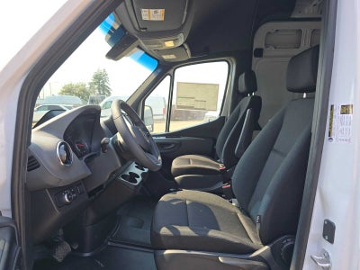 2026 Mercedes-Benz Sprinter 2500 Standard Roof I4 Diesel 144 RWD
