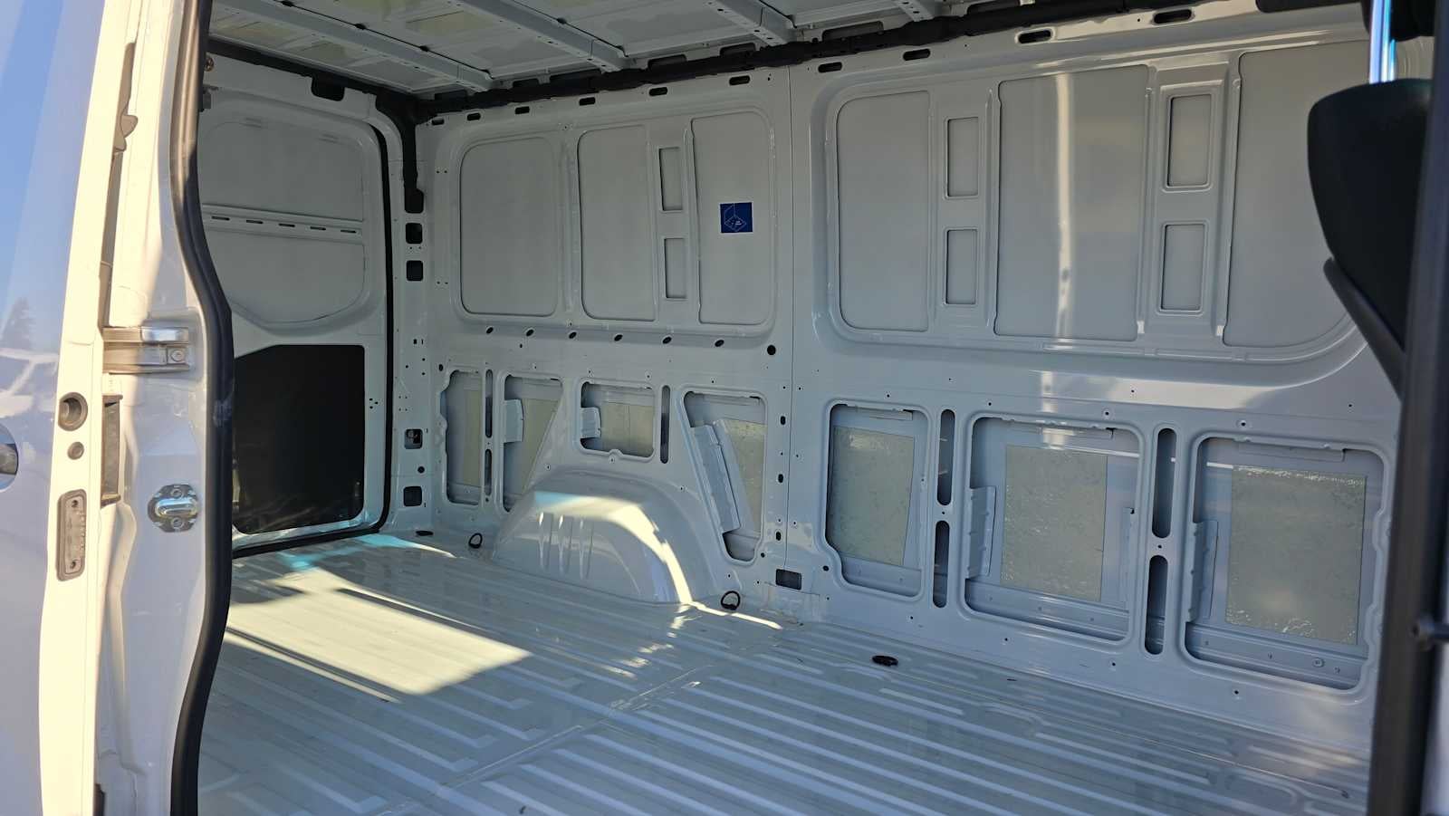 2025 Mercedes-Benz Sprinter Cargo Van 2500 Standard Roof I4 Diesel 144" RWD