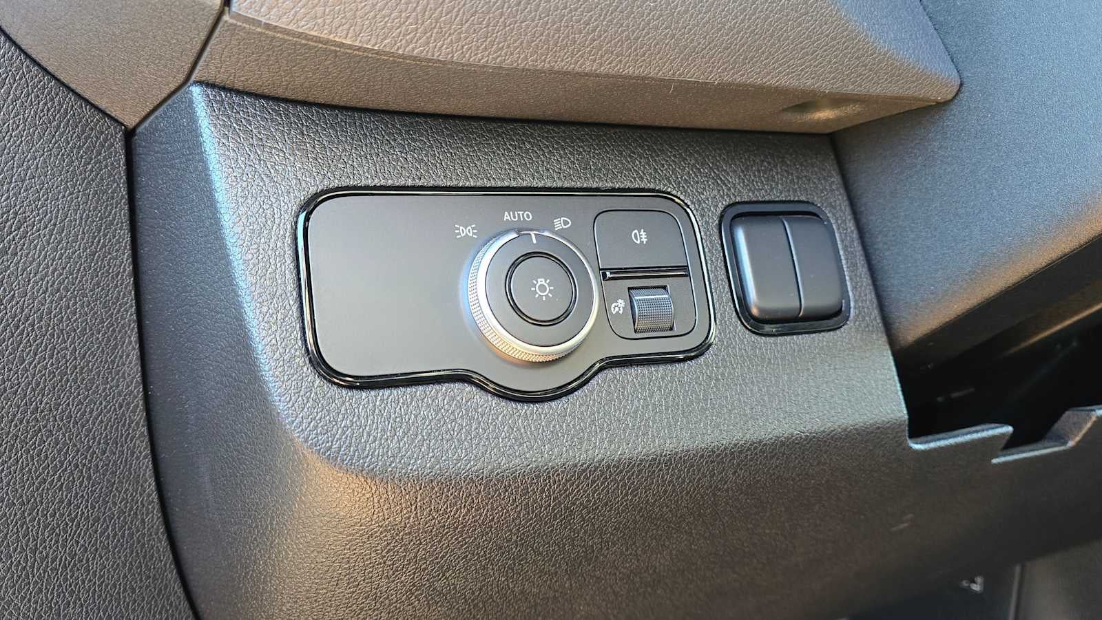 2025 Mercedes-Benz Sprinter Cargo Van 2500 Standard Roof I4 Diesel 144" RWD