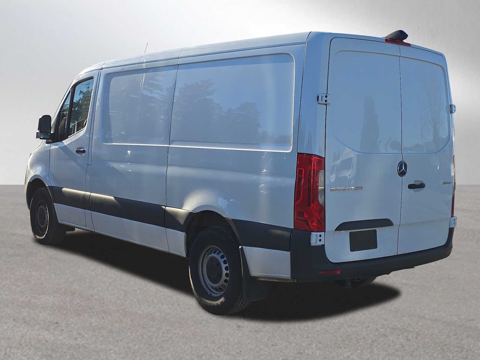 2025 Mercedes-Benz Sprinter Cargo Van 2500 Standard Roof I4 Diesel 144" RWD