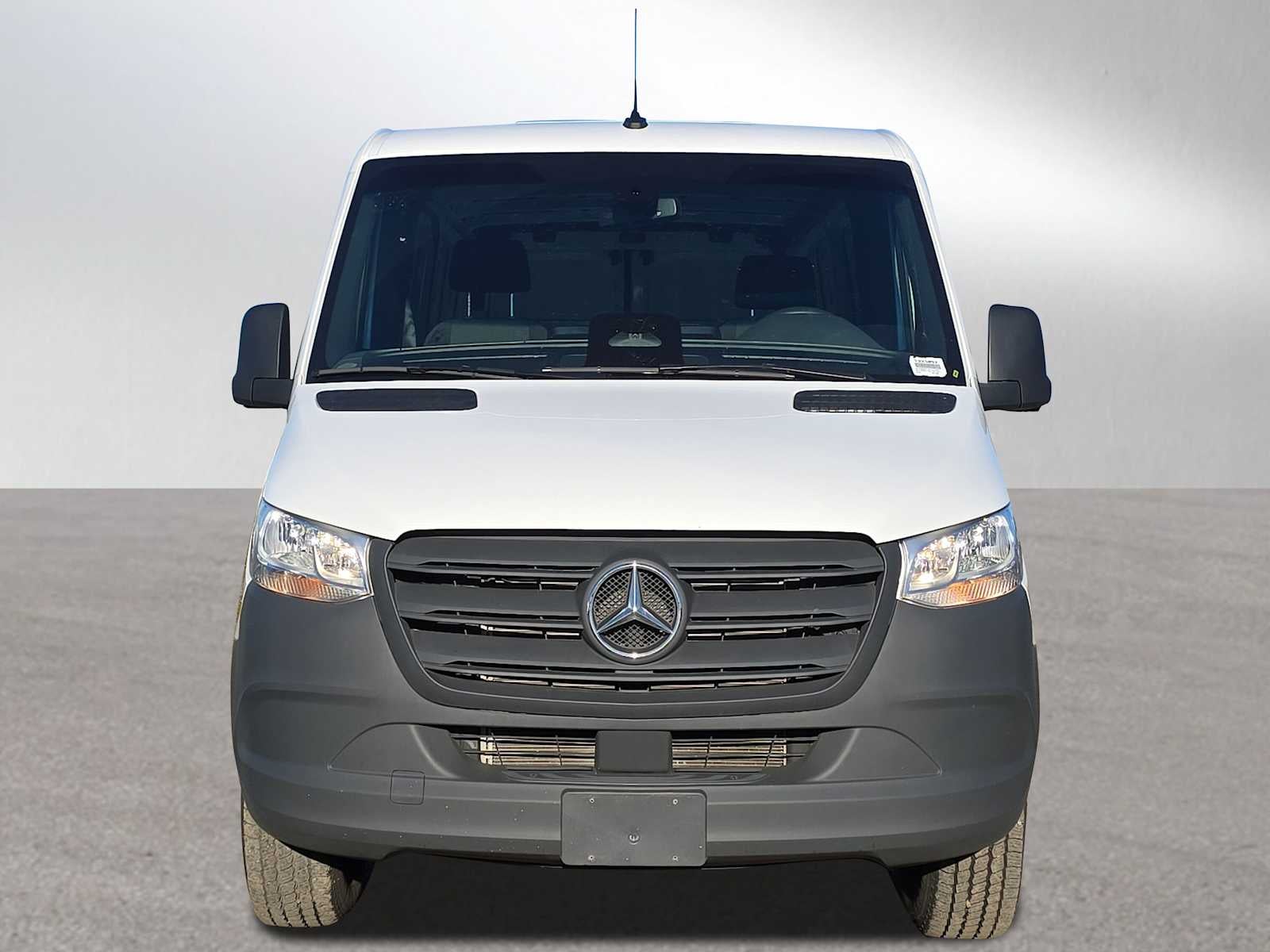 2025 Mercedes-Benz Sprinter Cargo Van 2500 Standard Roof I4 Diesel 144" RWD