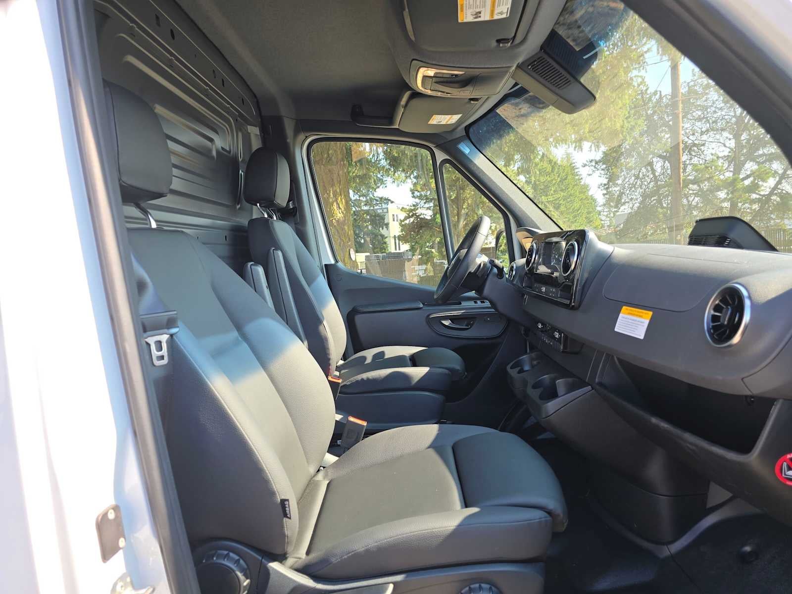 2026 Mercedes-Benz Sprinter 2500 Standard Roof I4 Diesel 144 RWD