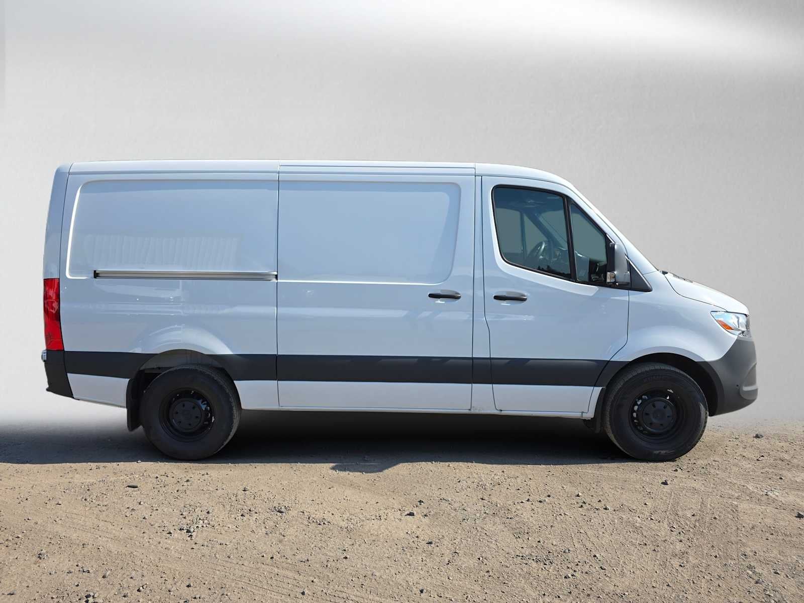 2026 Mercedes-Benz Sprinter 2500 Standard Roof I4 Diesel 144 RWD