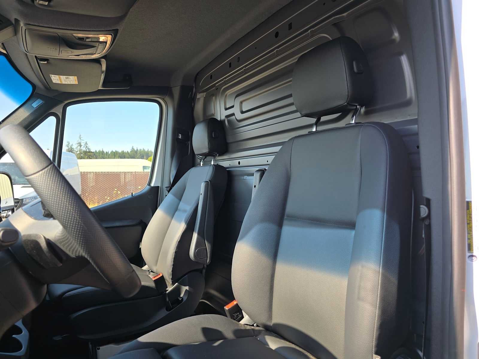 2026 Mercedes-Benz Sprinter 2500 Standard Roof I4 Diesel 144 RWD