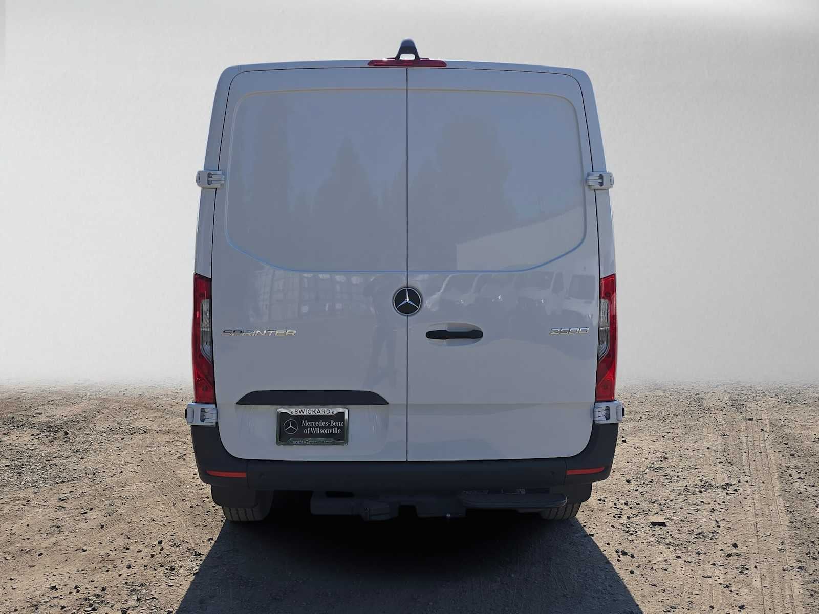 2026 Mercedes-Benz Sprinter 2500 Standard Roof I4 Diesel 144 RWD