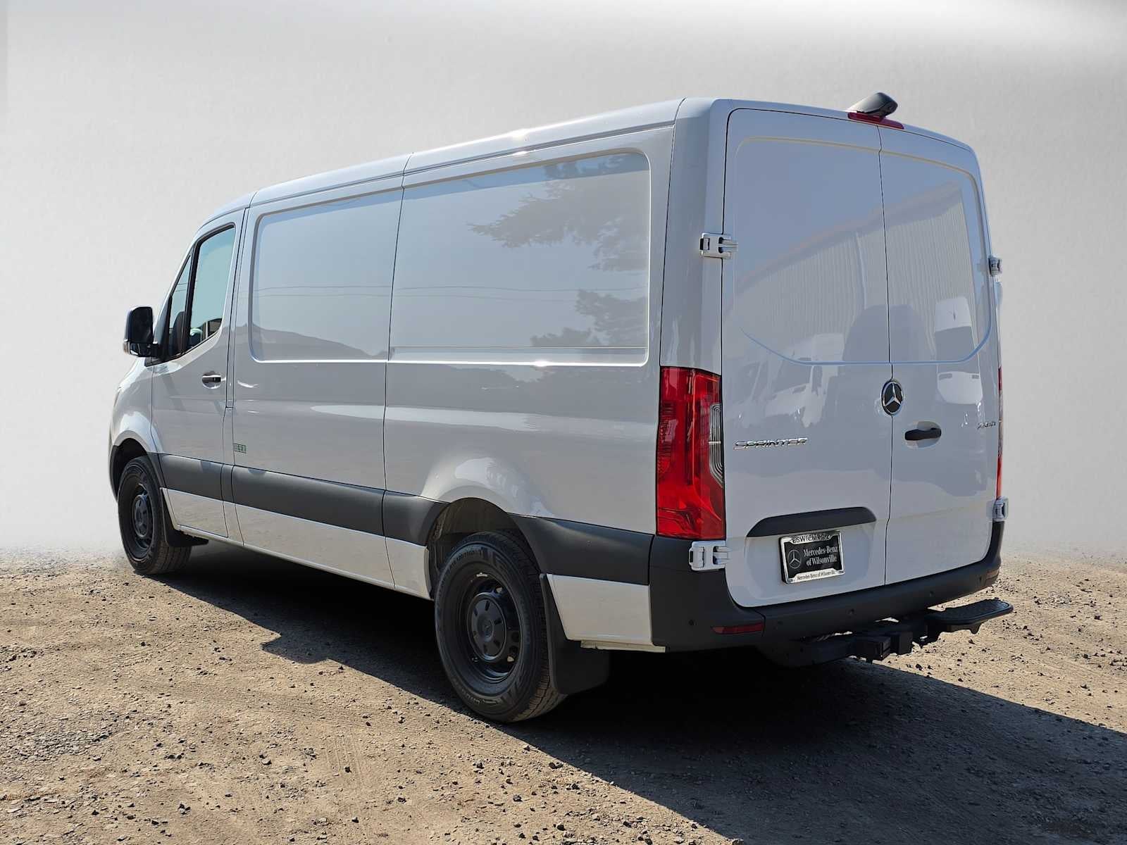 2026 Mercedes-Benz Sprinter 2500 Standard Roof I4 Diesel 144 RWD