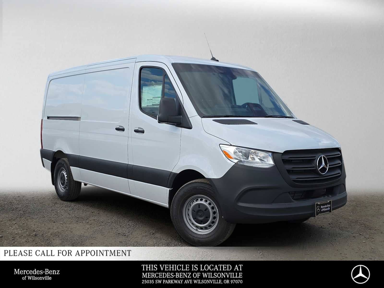 2026 Mercedes-Benz Sprinter Cargo 2500 Standard Roof I4 Diesel 144 RWD