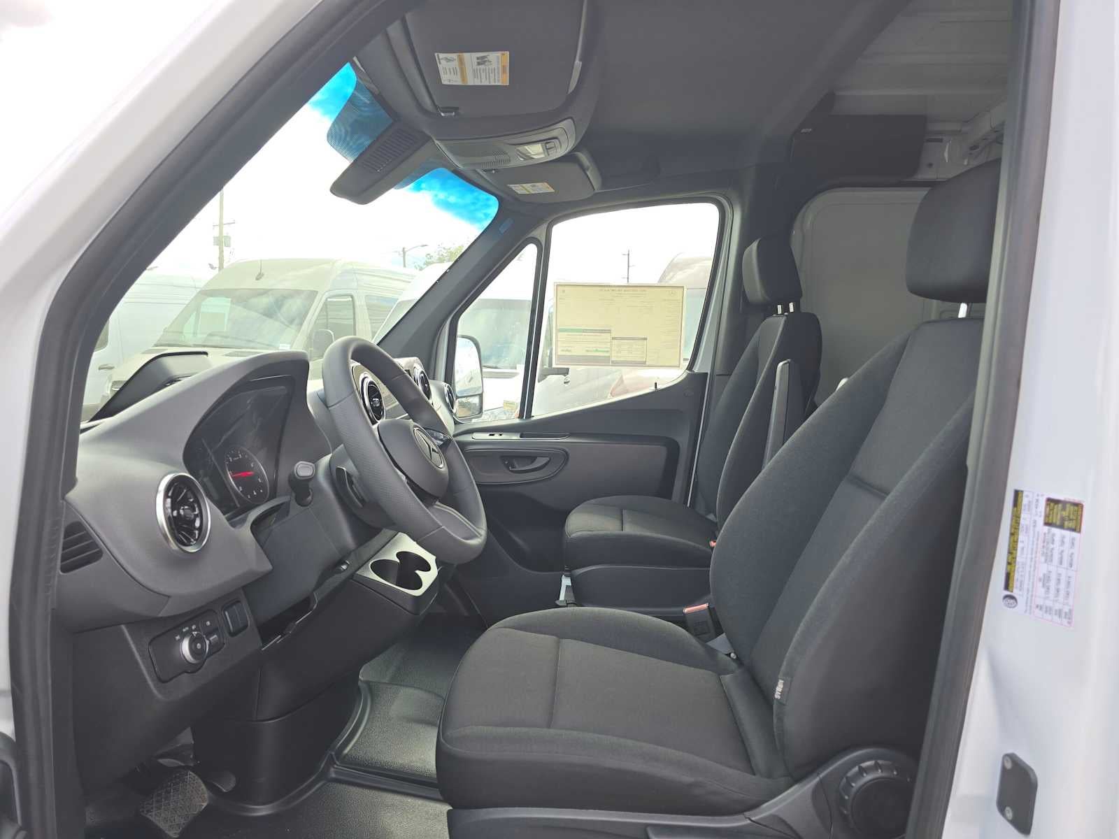 2026 Mercedes-Benz Sprinter Cargo 2500 Standard Roof I4 Diesel 144 RWD