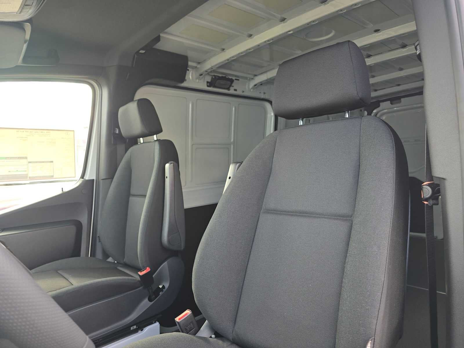 2026 Mercedes-Benz Sprinter Cargo 2500 Standard Roof I4 Diesel 144 RWD