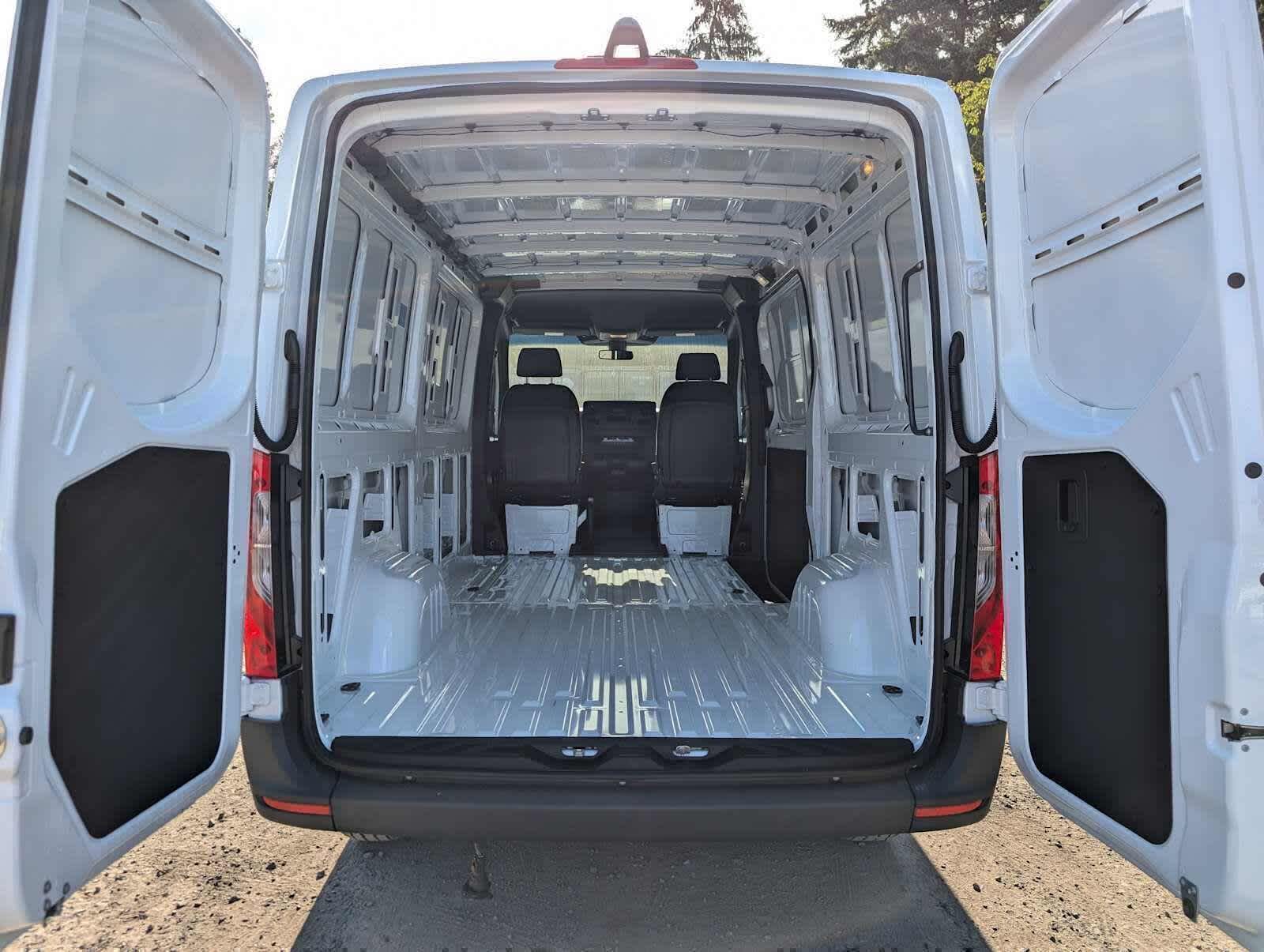 2025 Mercedes-Benz Sprinter Cargo Van 2500 Standard Roof I4 Diesel 144 RWD