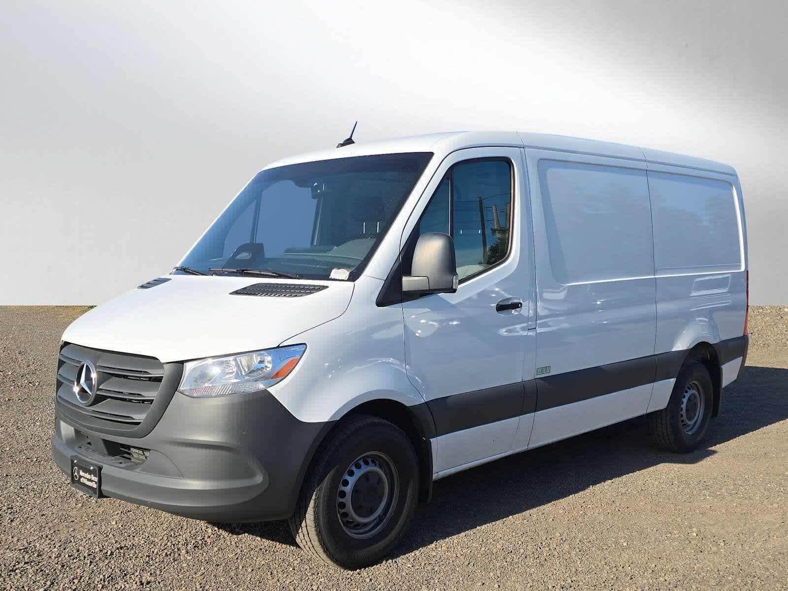 2025 Mercedes-Benz Sprinter Cargo Van 2500 Standard Roof I4 Diesel 144 RWD