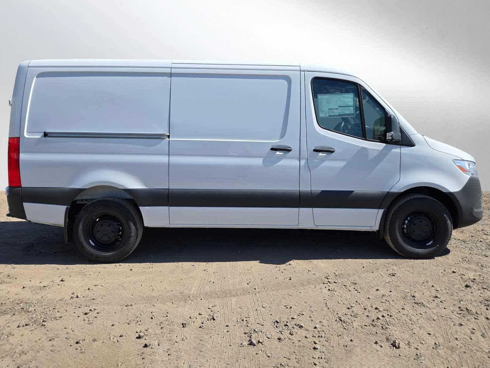 2026 Mercedes-Benz Sprinter 2500 Standard Roof I4 Diesel 144 RWD