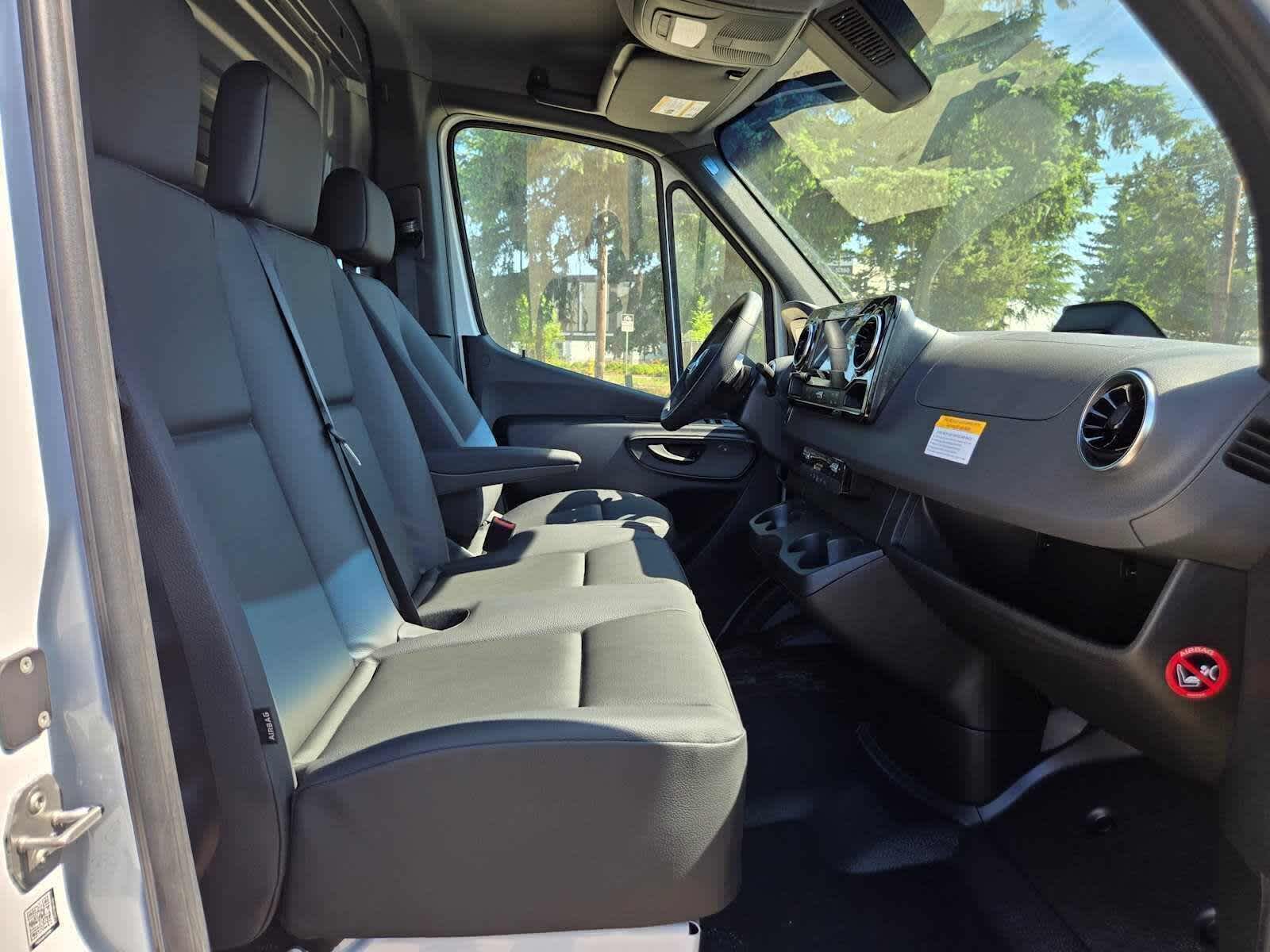 2026 Mercedes-Benz Sprinter 2500 Standard Roof I4 Diesel 144 RWD