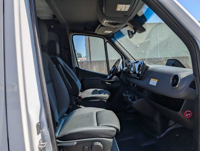 2026 Mercedes-Benz Sprinter 2500 Standard Roof I4 Diesel 144 RWD