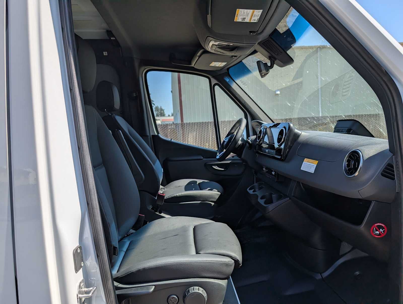 2026 Mercedes-Benz Sprinter 2500 Standard Roof I4 Diesel 144 RWD