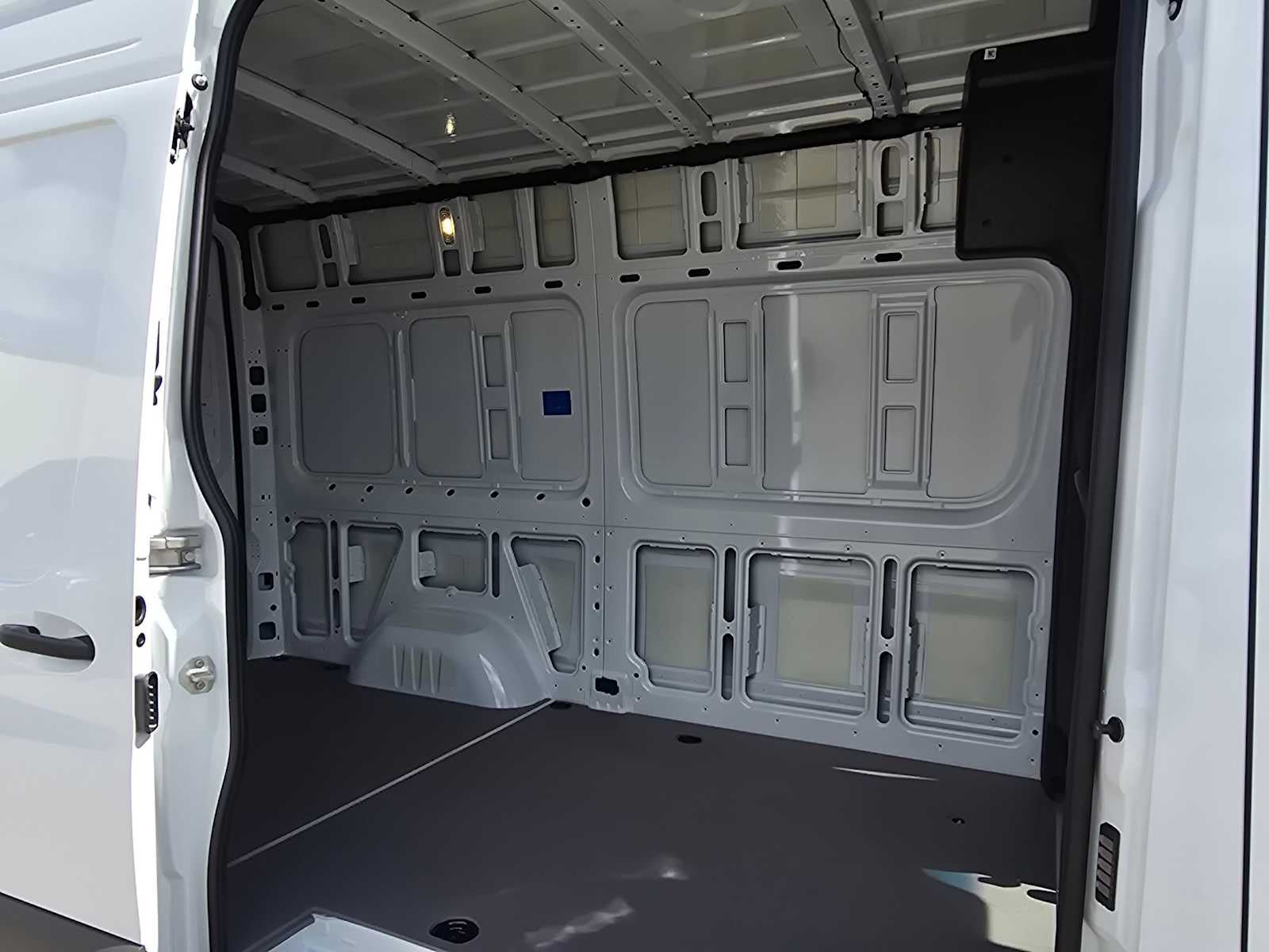 2026 Mercedes-Benz Sprinter 2500 Standard Roof I4 Diesel 144 RWD