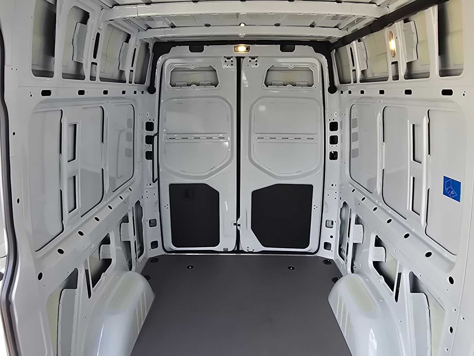 2026 Mercedes-Benz Sprinter 2500 Standard Roof I4 Diesel 144 RWD