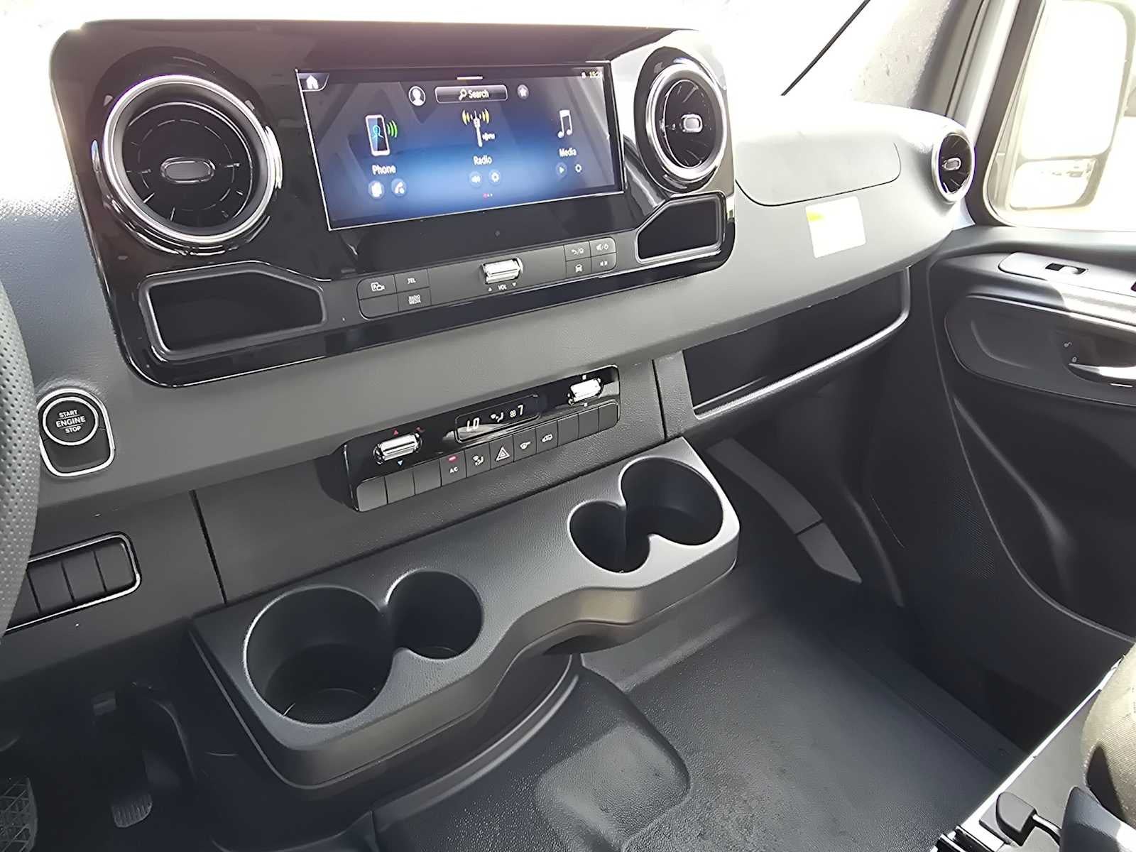 2026 Mercedes-Benz Sprinter 2500 Standard Roof I4 Diesel 144 RWD
