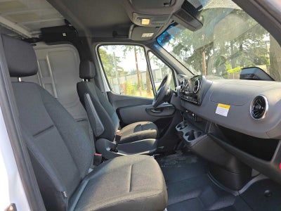 2026 Mercedes-Benz Sprinter 2500 Standard Roof I4 Diesel 144 RWD