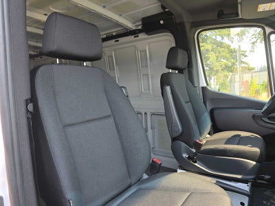 2026 Mercedes-Benz Sprinter 2500 Standard Roof I4 Diesel 144 RWD