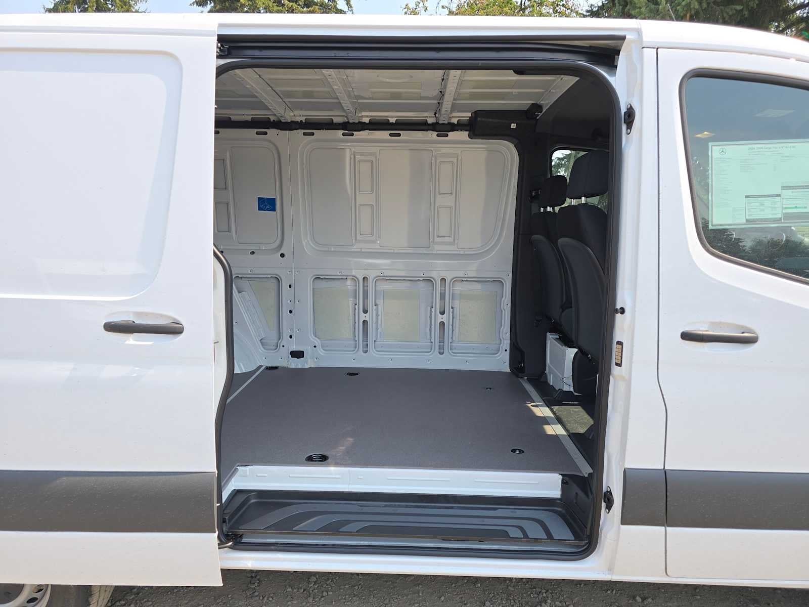 2026 Mercedes-Benz Sprinter 2500 Standard Roof I4 Diesel 144 RWD
