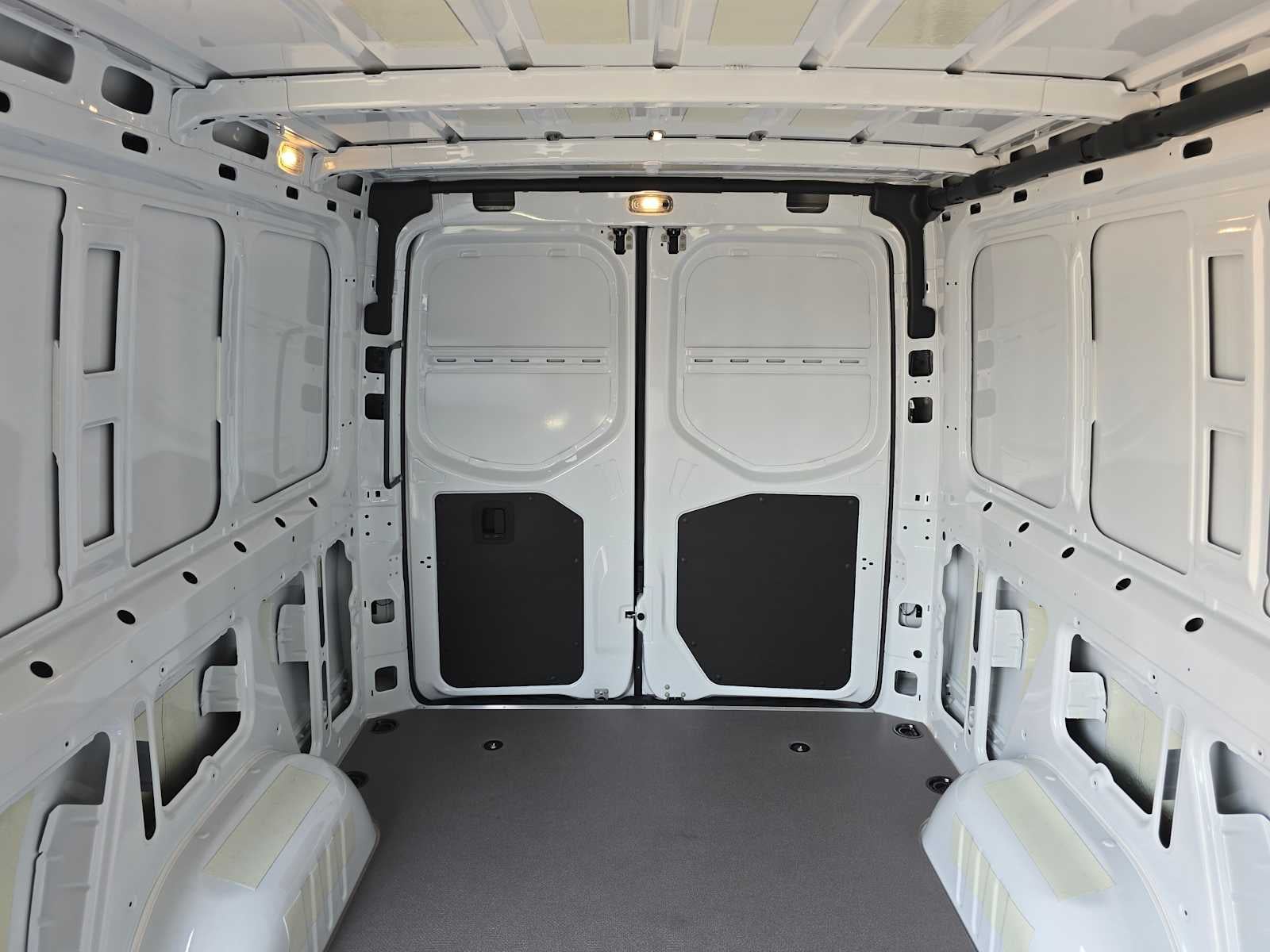 2026 Mercedes-Benz Sprinter 2500 Standard Roof I4 Diesel 144 RWD