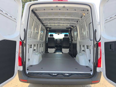 2026 Mercedes-Benz Sprinter 2500 Standard Roof I4 Diesel 144 RWD