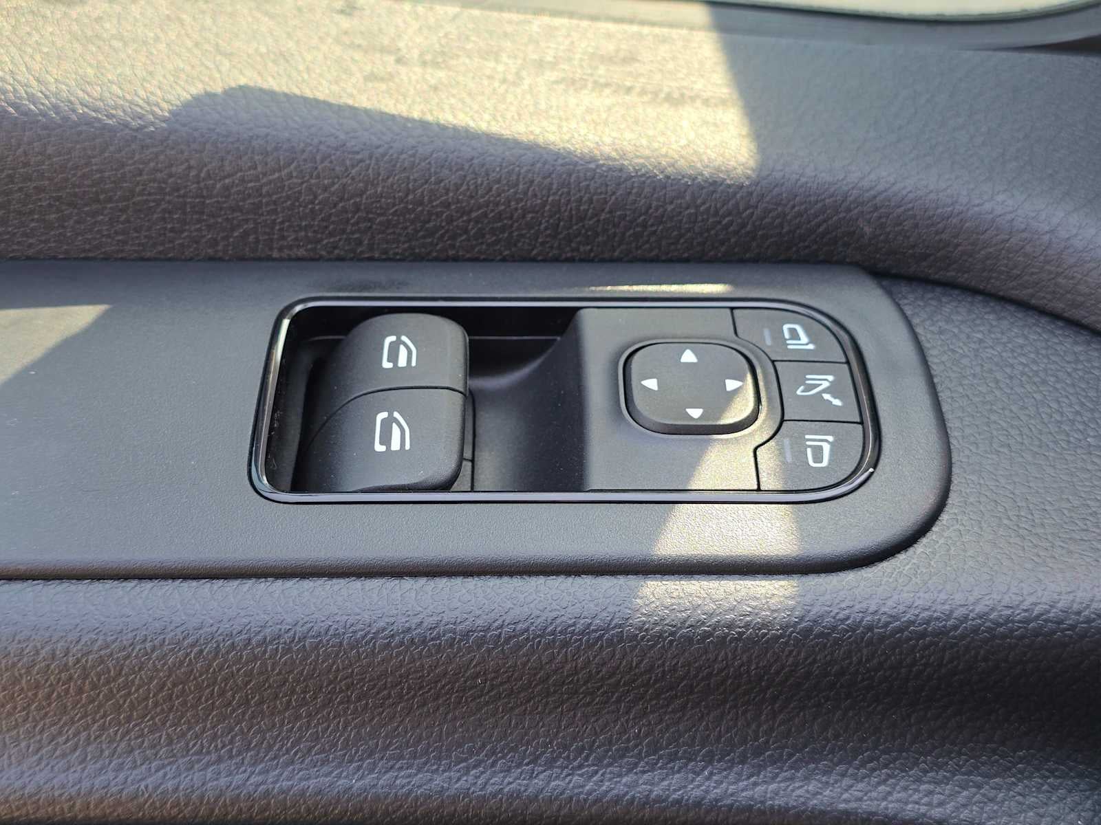 2026 Mercedes-Benz Sprinter 2500 Standard Roof I4 Diesel 144 RWD