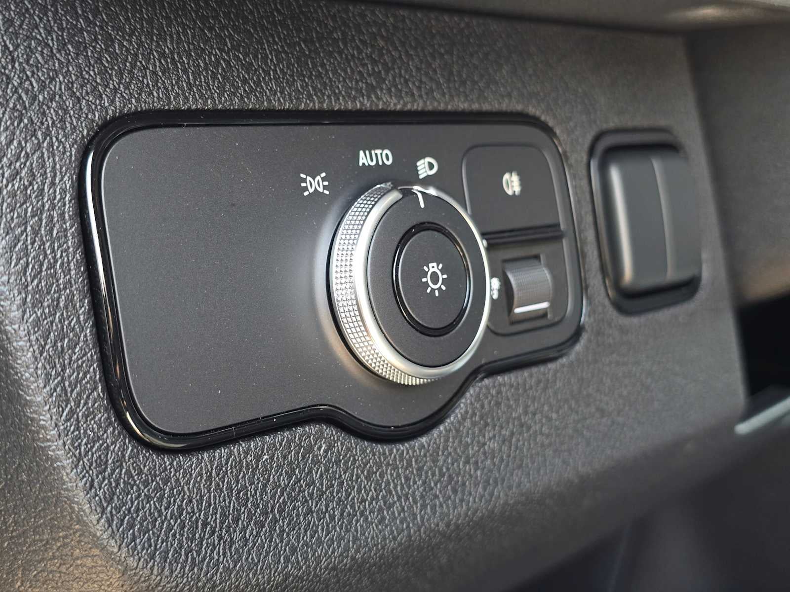 2026 Mercedes-Benz Sprinter 2500 Standard Roof I4 Diesel 144 RWD