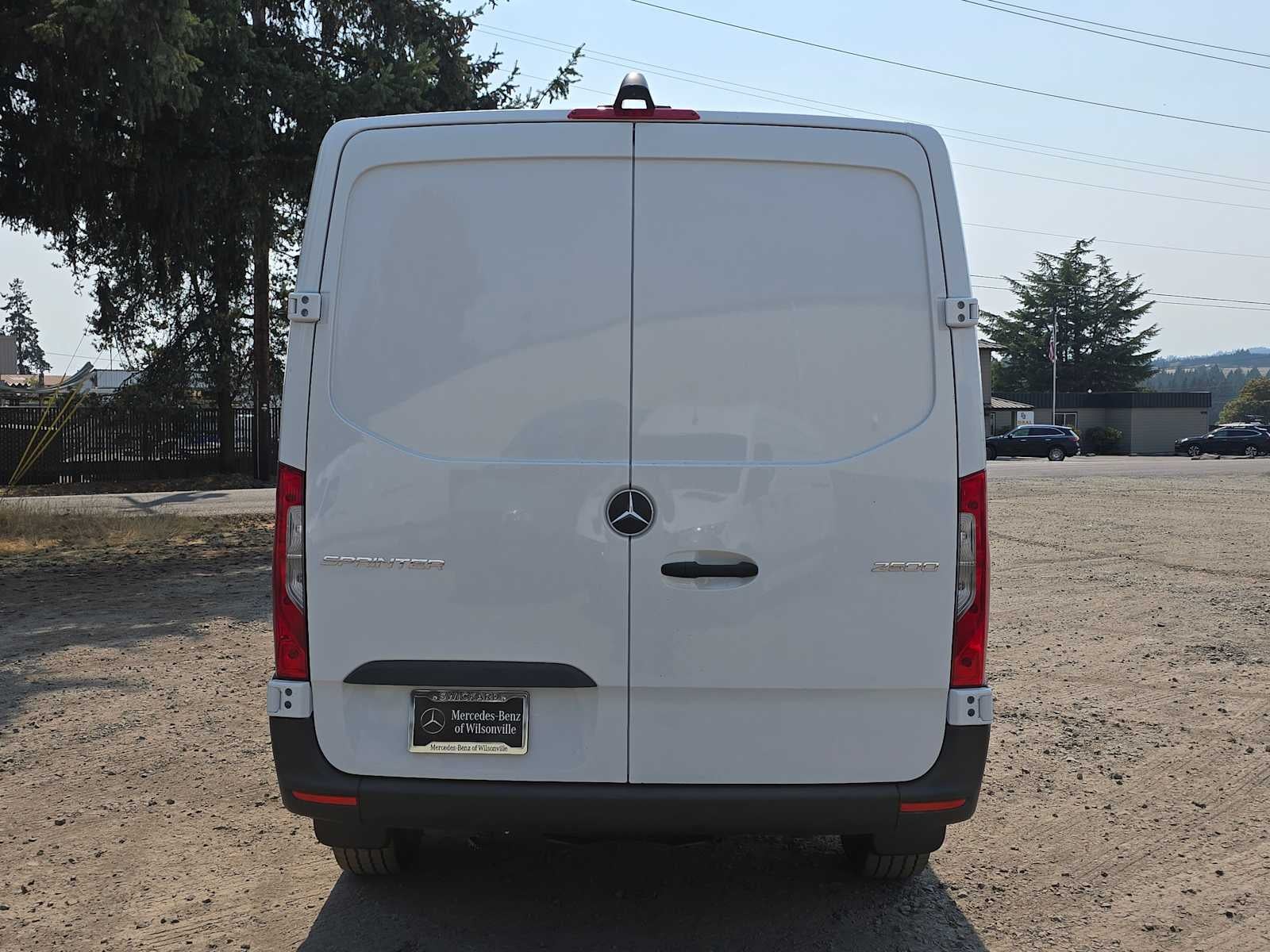 2026 Mercedes-Benz Sprinter 2500 Standard Roof I4 Diesel 144 RWD