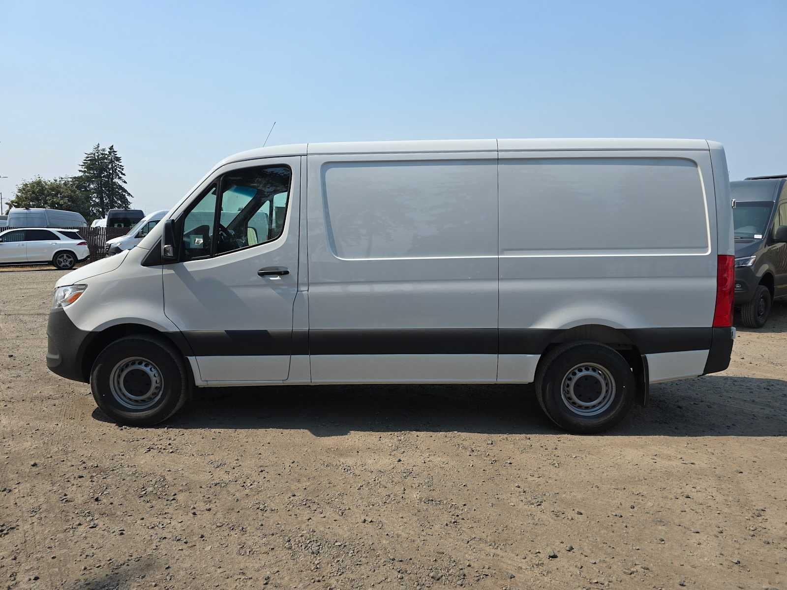 2026 Mercedes-Benz Sprinter 2500 Standard Roof I4 Diesel 144 RWD