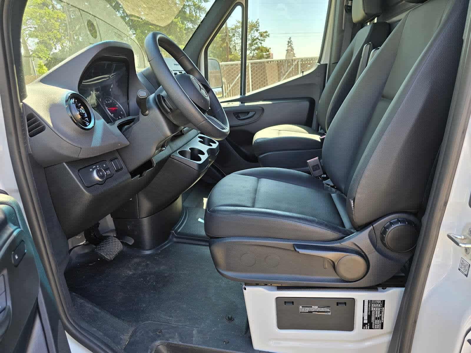 2025 Mercedes-Benz Sprinter Cargo Van 2500 Standard Roof I4 Diesel 144 RWD
