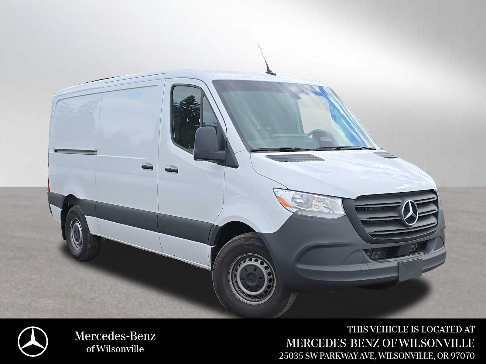 2025 Mercedes-Benz Sprinter Cargo Van 2500 Standard Roof I4 Diesel 144 RWD