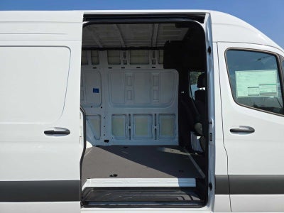 2026 Mercedes-Benz Sprinter 2500 Standard Roof I4 Diesel 144 RWD