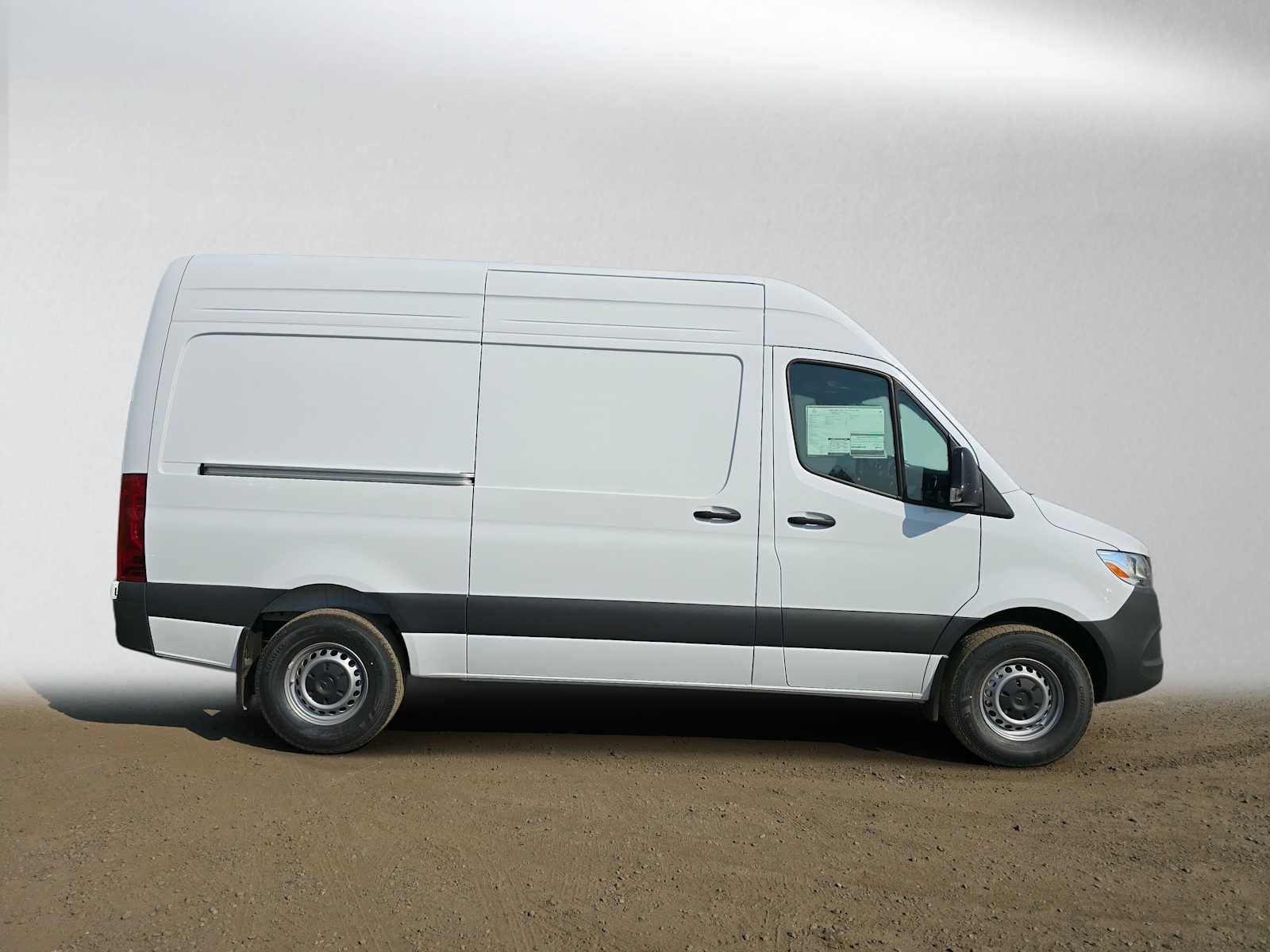 2026 Mercedes-Benz Sprinter 2500 Standard Roof I4 Diesel 144 RWD