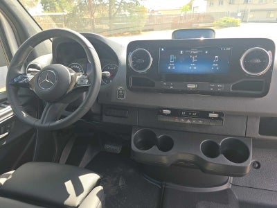 2026 Mercedes-Benz Sprinter 2500 Standard Roof I4 Diesel 144 RWD