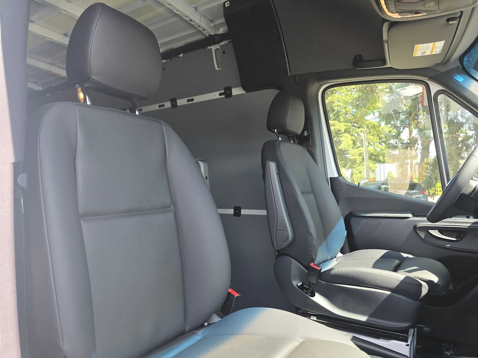 2026 Mercedes-Benz Sprinter 2500 Standard Roof I4 Diesel 144 RWD