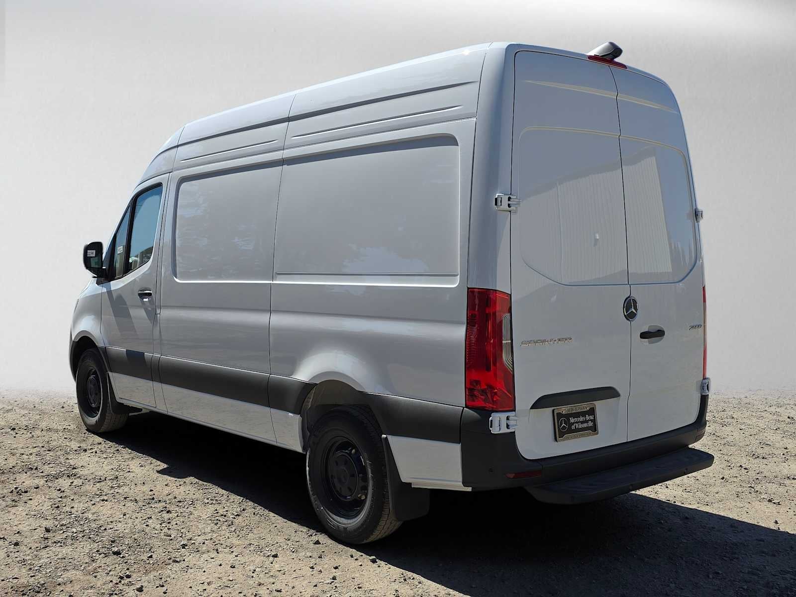 2026 Mercedes-Benz Sprinter Cargo 2500 Standard Roof I4 Diesel 144 RWD