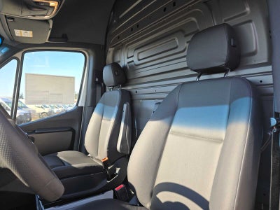 2026 Mercedes-Benz Sprinter Cargo 2500 Standard Roof I4 Diesel 144 RWD