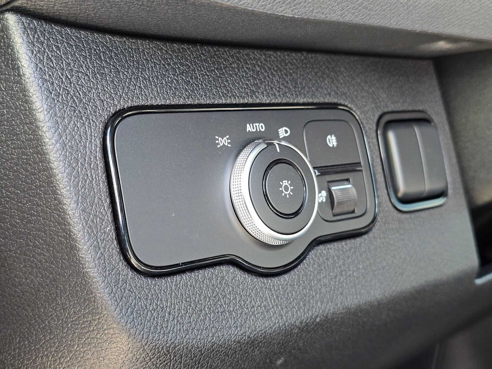 2026 Mercedes-Benz Sprinter Cargo 2500 Standard Roof I4 Diesel 144 RWD
