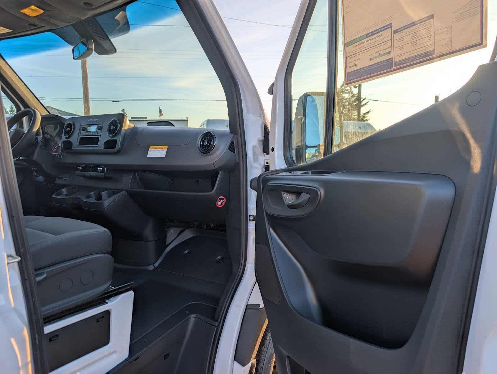 2025 Mercedes-Benz Sprinter Cargo Van 2500 Standard Roof I4 Diesel 144 RWD