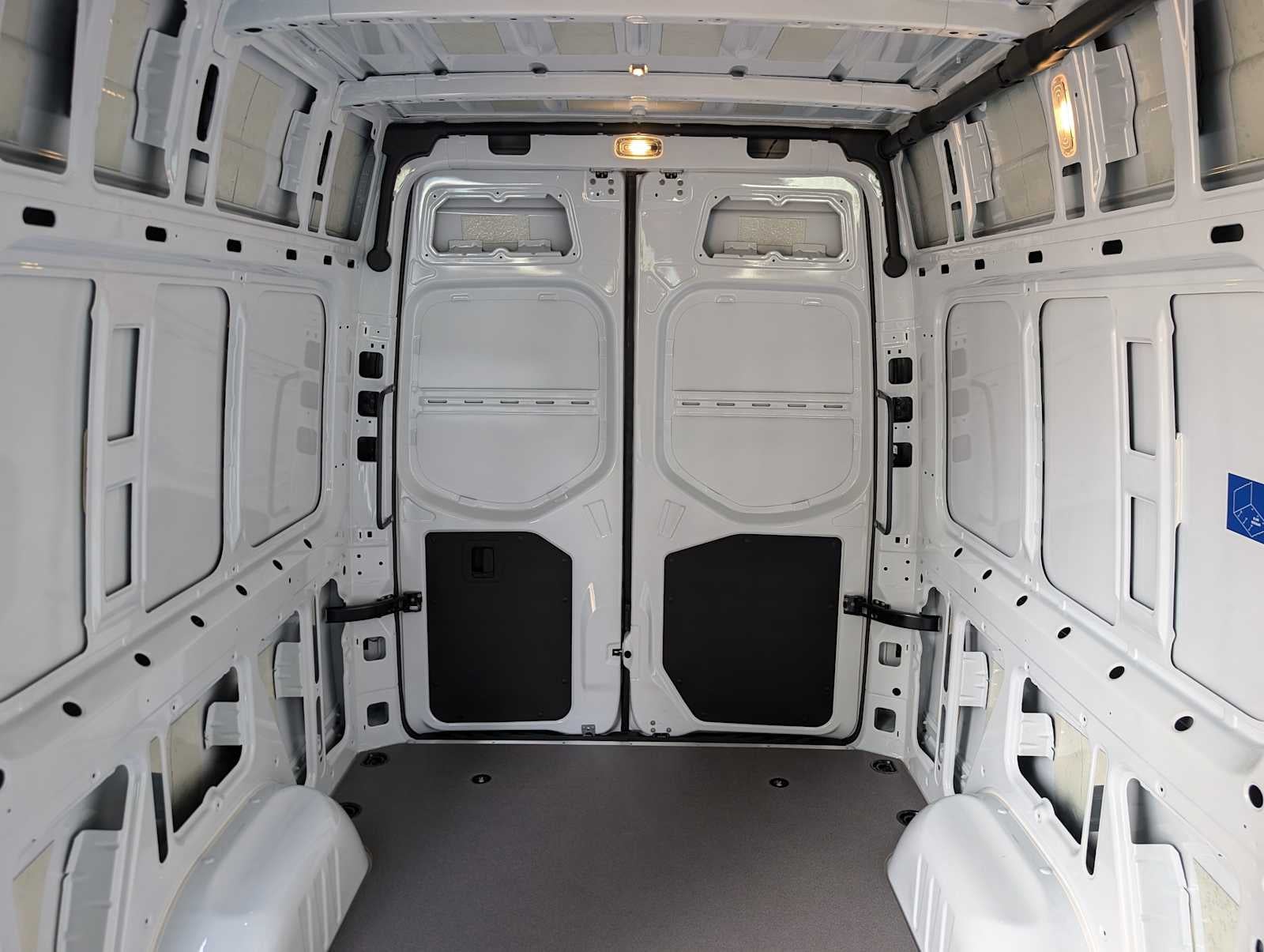 2025 Mercedes-Benz Sprinter Cargo Van 2500 Standard Roof I4 Diesel 144" RWD