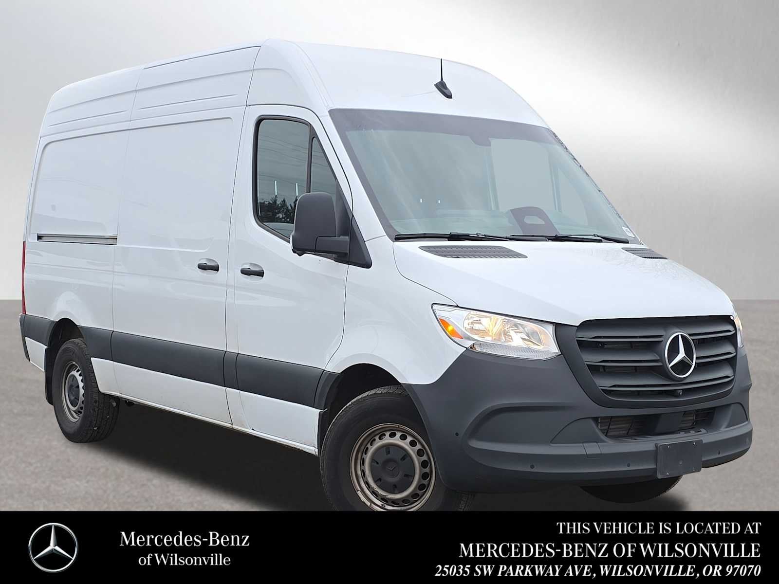 2025 Mercedes-Benz Sprinter Cargo Van 2500 Standard Roof I4 Diesel 144" RWD
