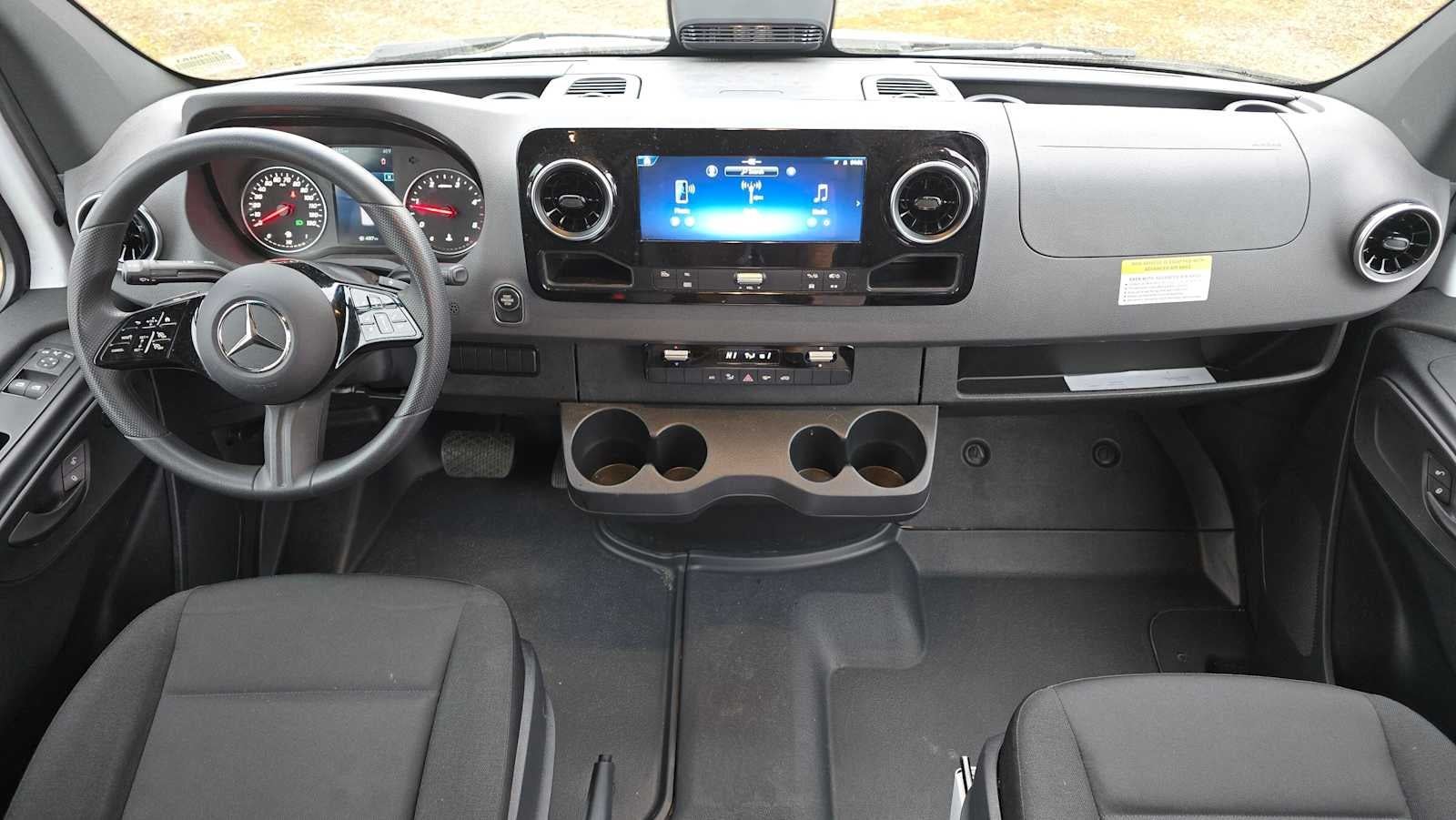 2025 Mercedes-Benz Sprinter Cargo Van 2500 Standard Roof I4 Diesel 144" RWD