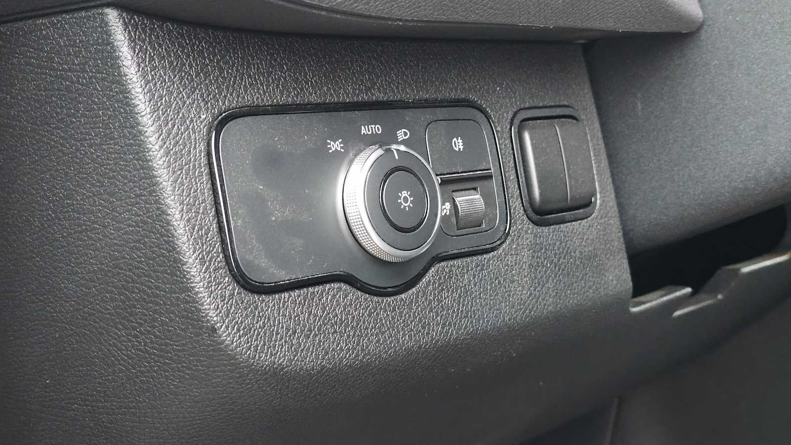 2025 Mercedes-Benz Sprinter Cargo Van 2500 Standard Roof I4 Diesel 144" RWD